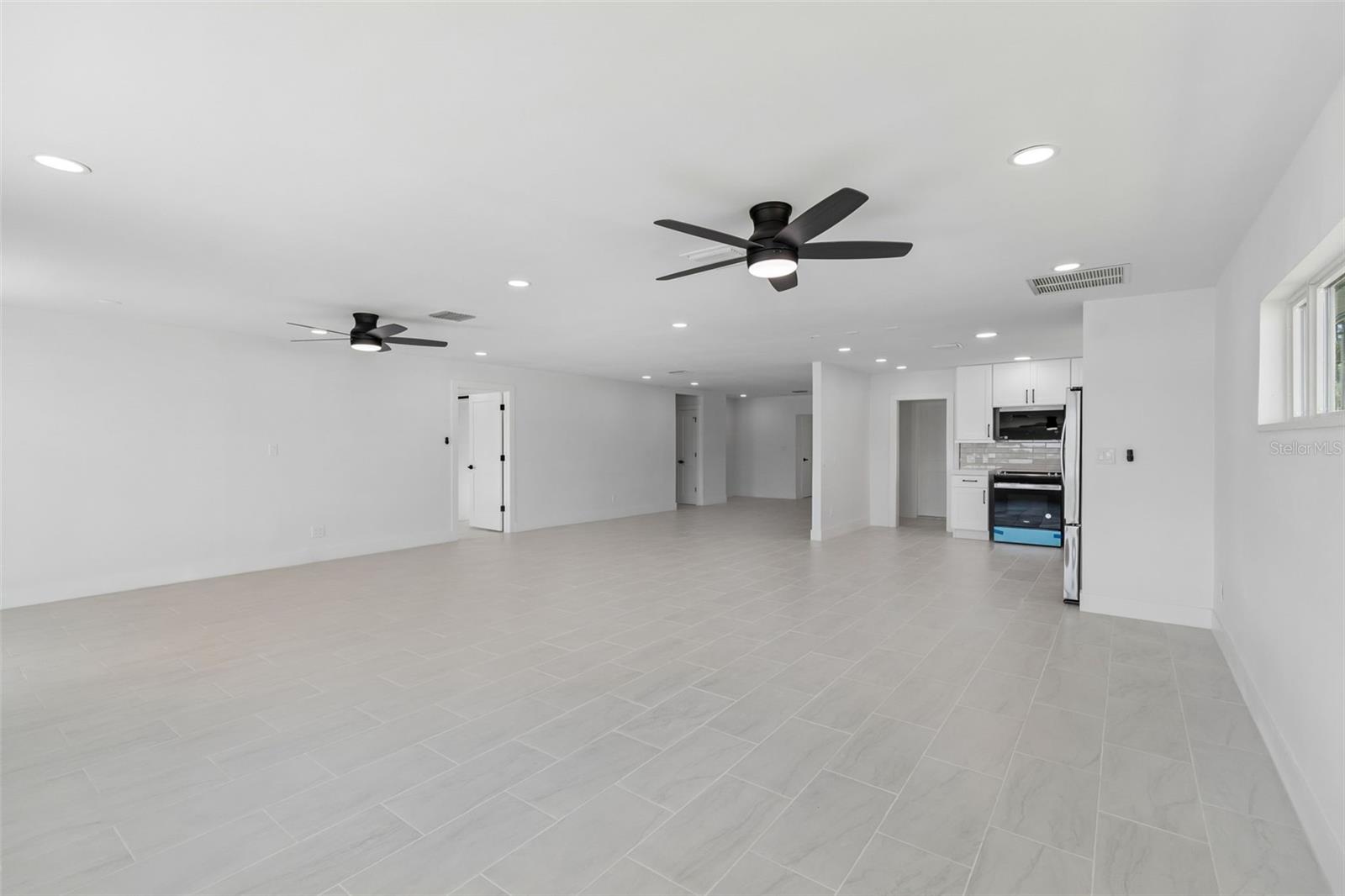 10238 TARPON DR, TREASURE ISLAND, FL, 33706