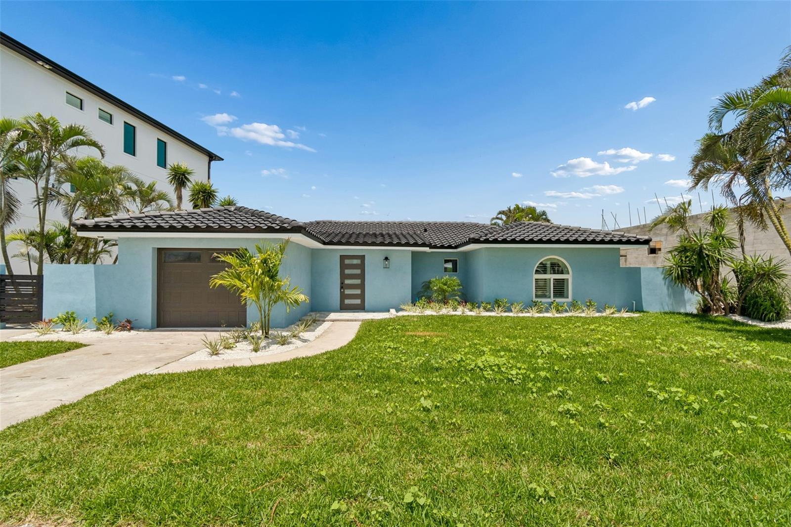 10238 TARPON DR, TREASURE ISLAND, FL, 33706