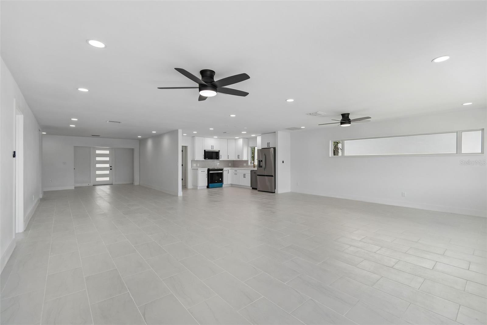 10238 TARPON DR, TREASURE ISLAND, FL, 33706