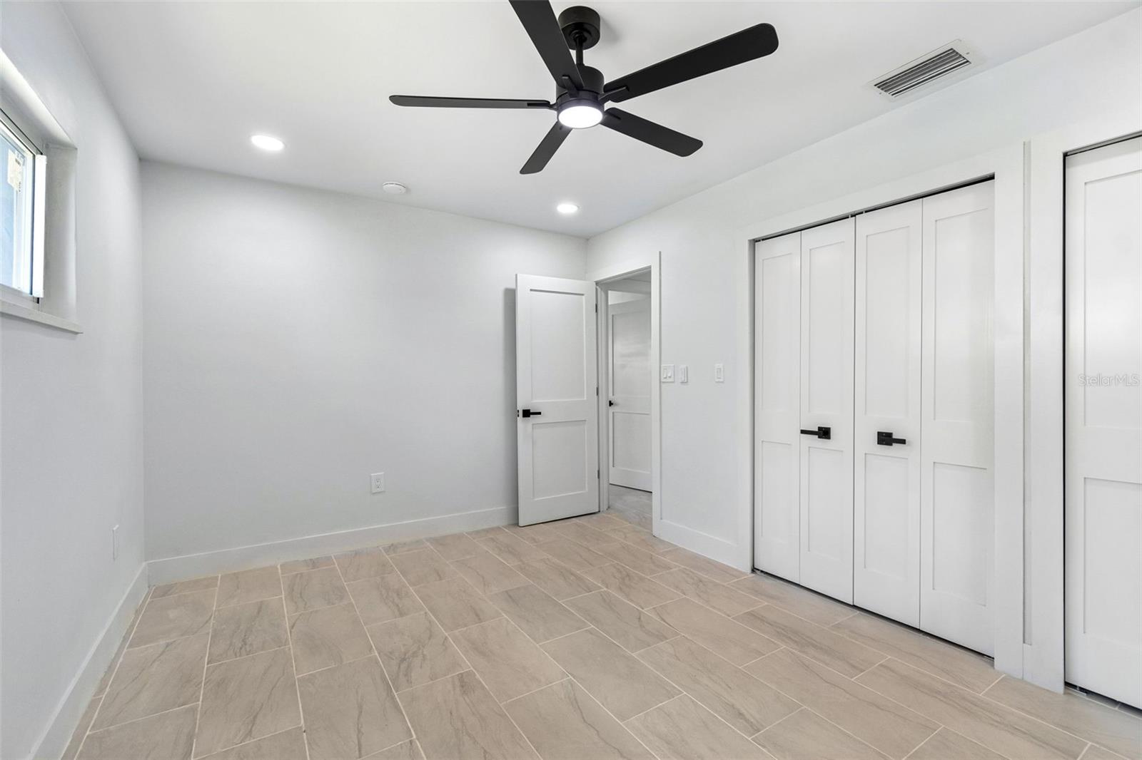 10238 TARPON DR, TREASURE ISLAND, FL, 33706