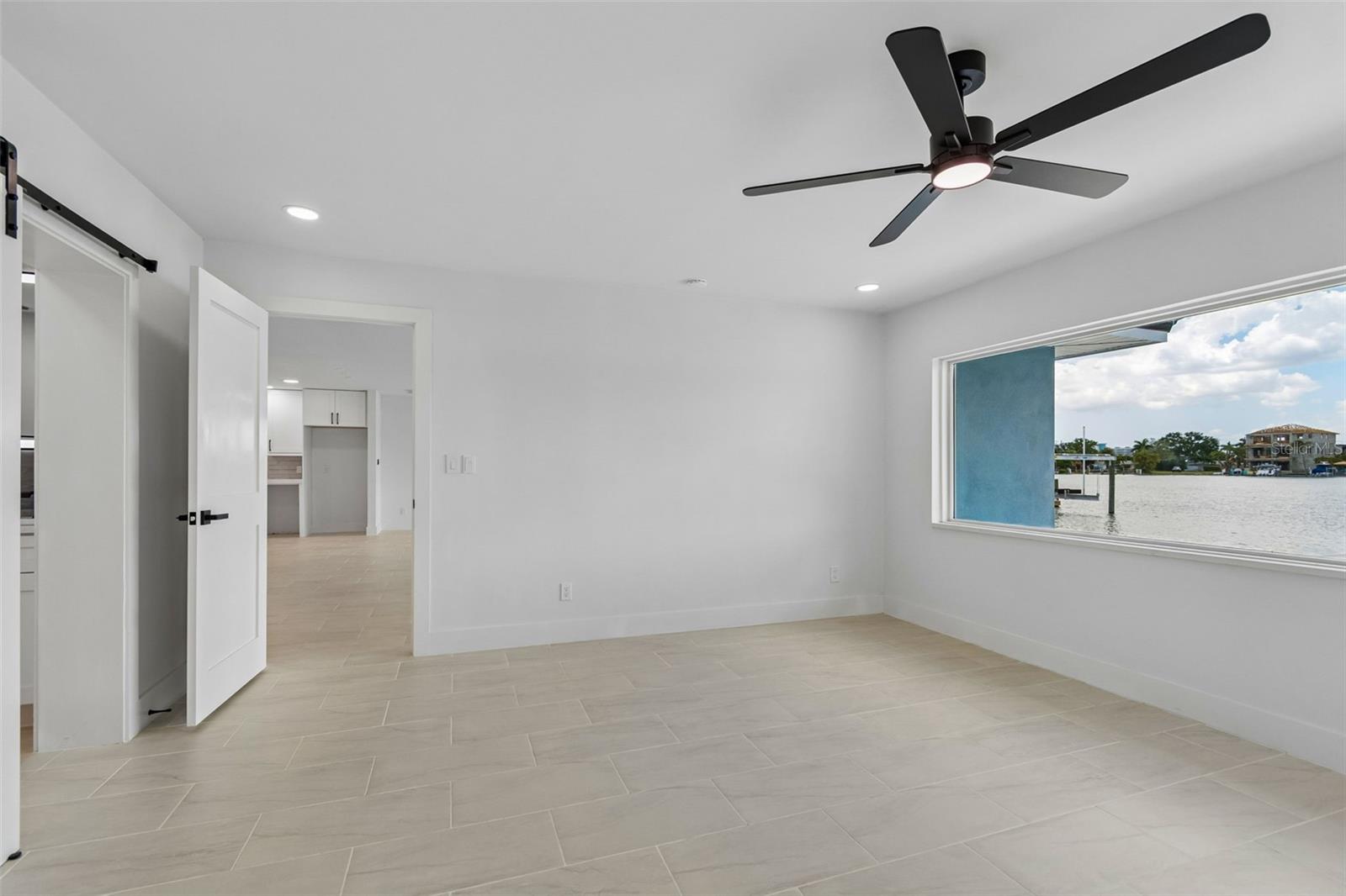 10238 TARPON DR, TREASURE ISLAND, FL, 33706