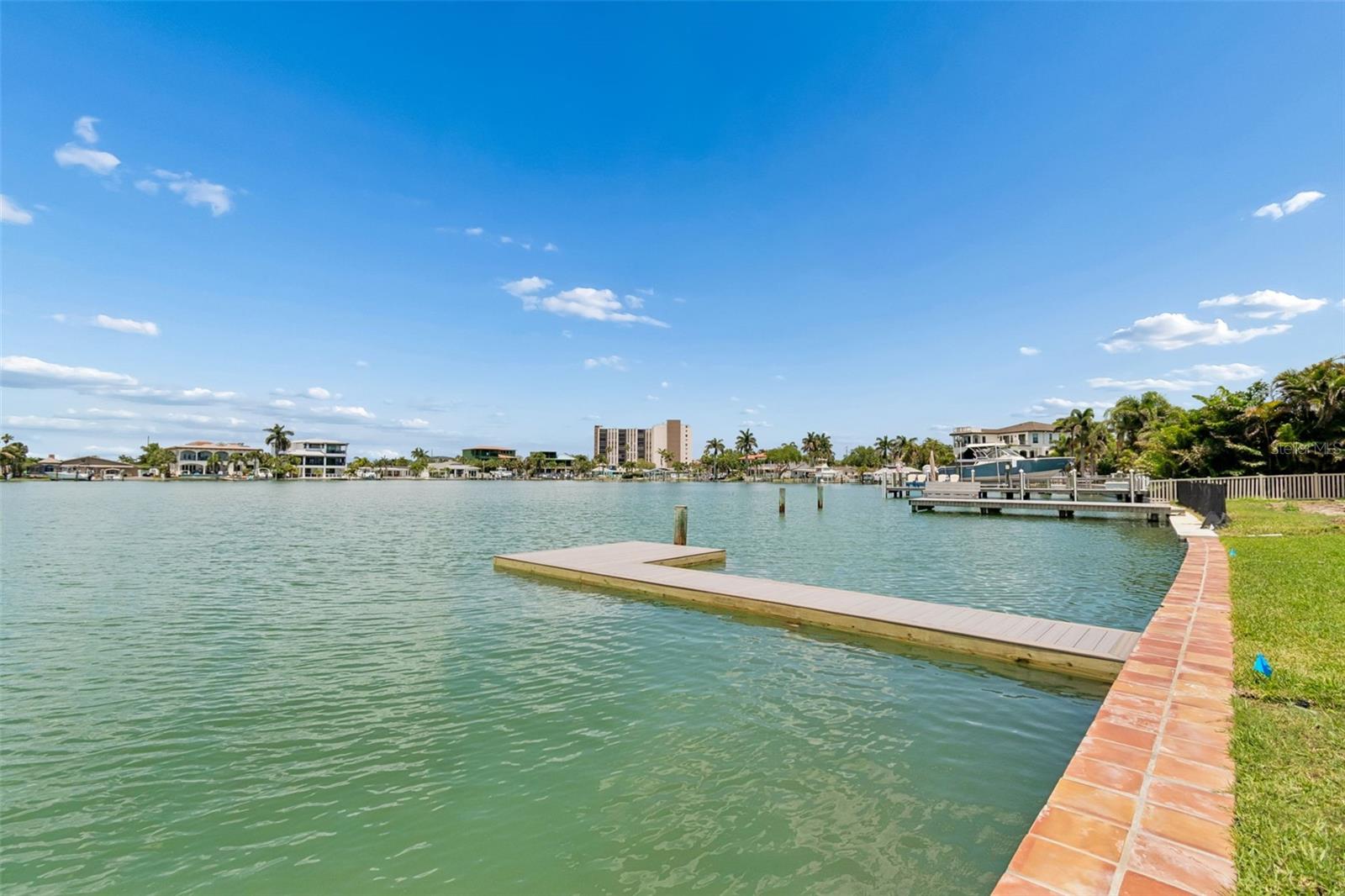 10238 TARPON DR, TREASURE ISLAND, FL, 33706