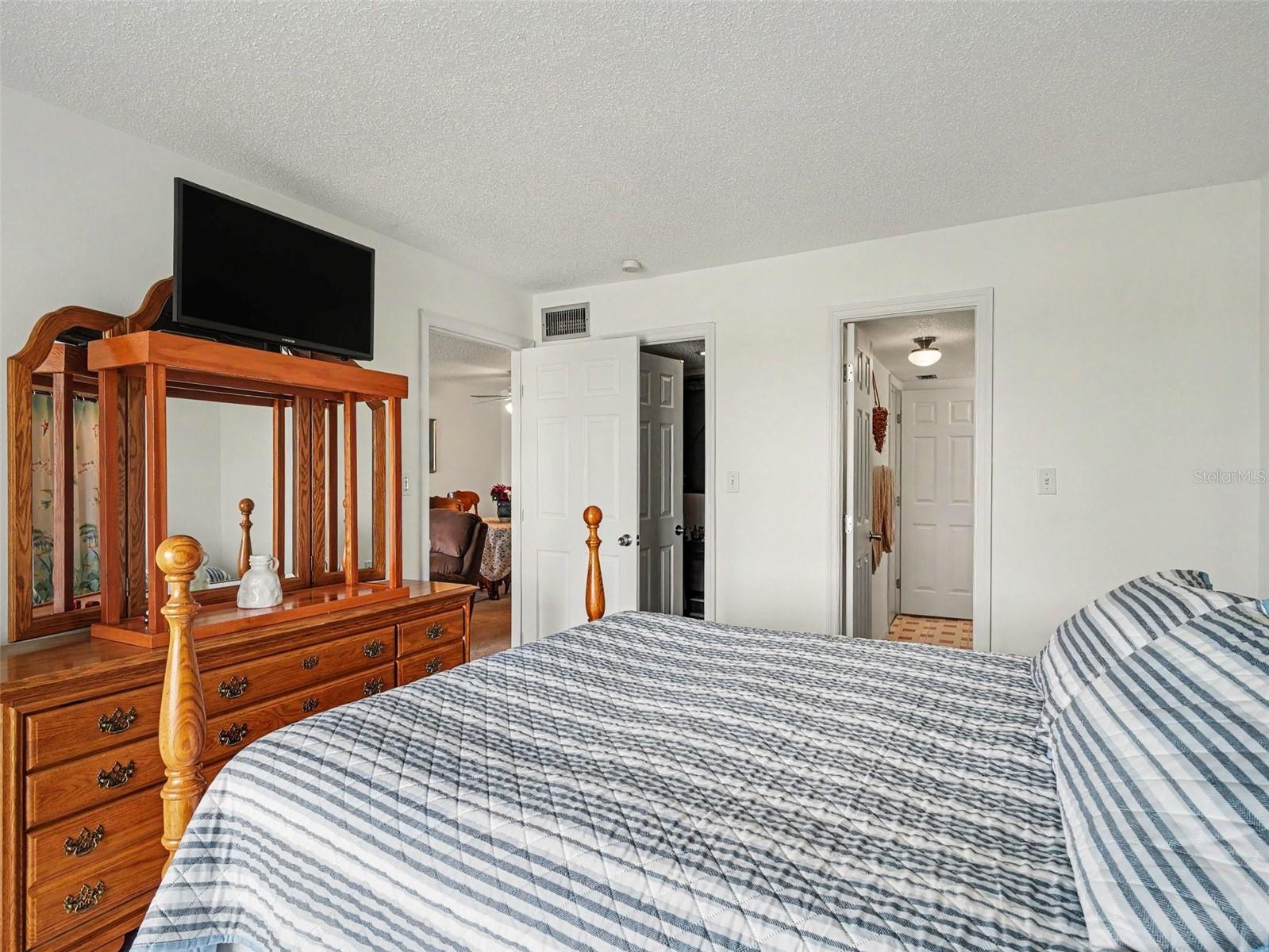 3801 LAKE BAYSHORE DR #H413, BRADENTON, FL, 34205