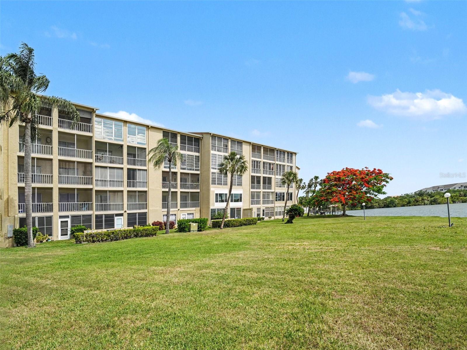 3801 LAKE BAYSHORE DR #H413, BRADENTON, FL, 34205