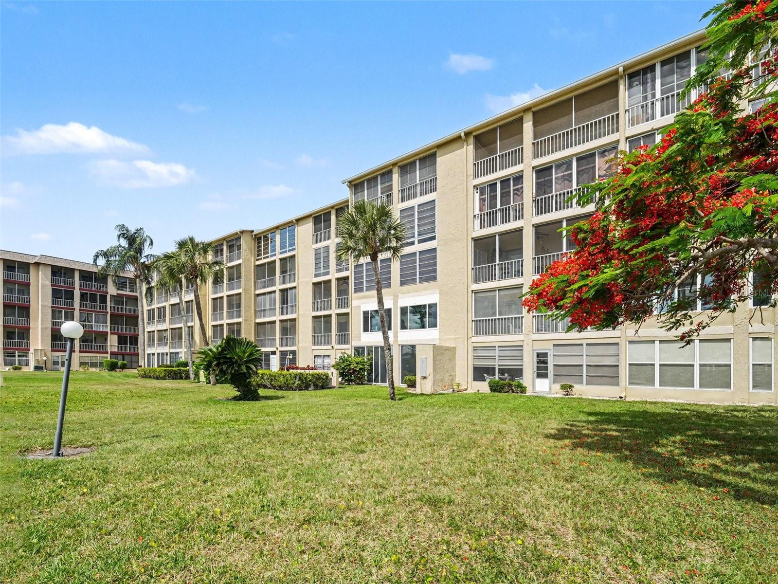 3801 LAKE BAYSHORE DR #H413, BRADENTON, FL, 34205