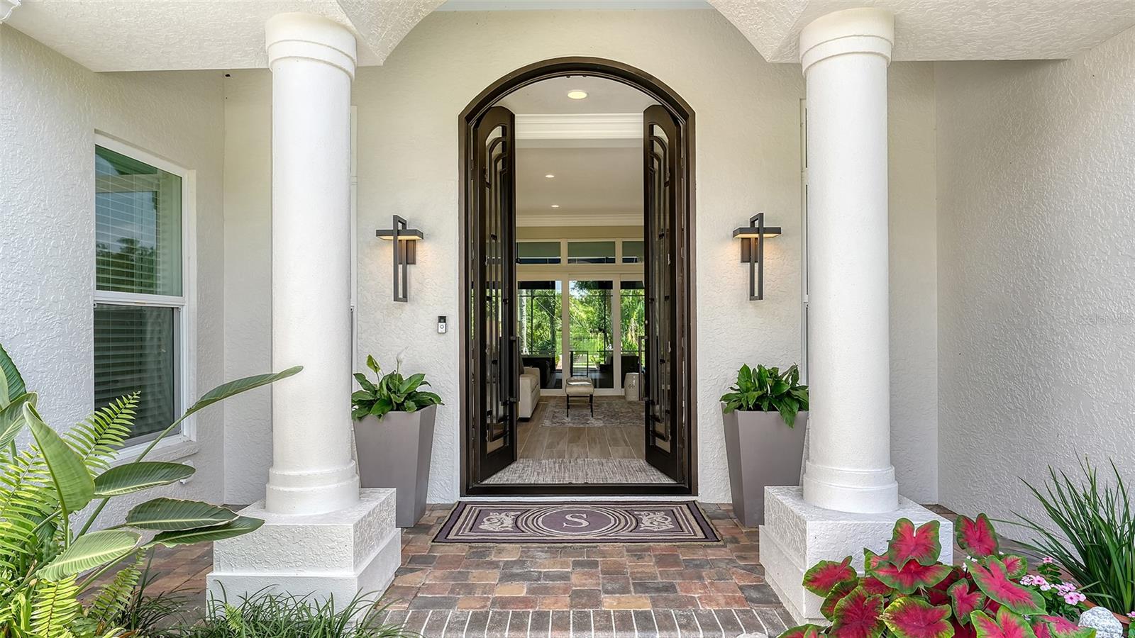 10010 CLUBHOUSE DR, LAKEWOOD RANCH, FL, 34202