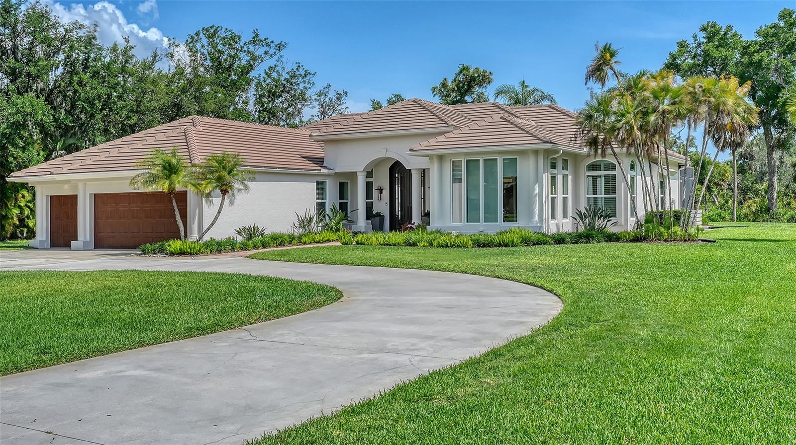 10010 CLUBHOUSE DR, LAKEWOOD RANCH, FL, 34202