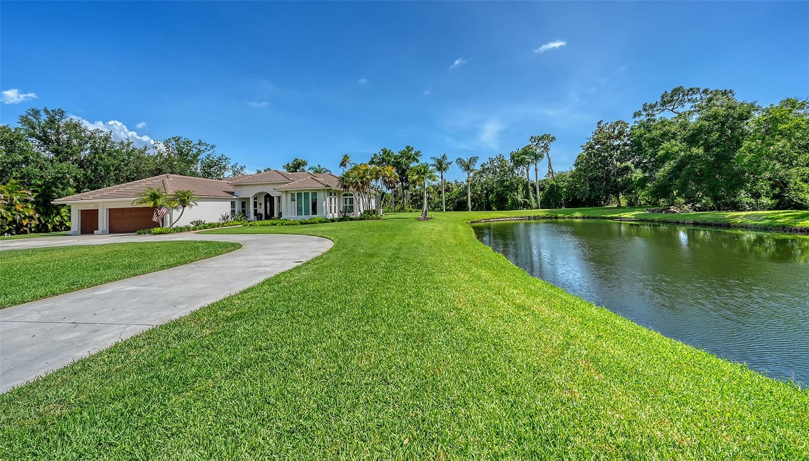 10010 CLUBHOUSE DR, LAKEWOOD RANCH, FL, 34202