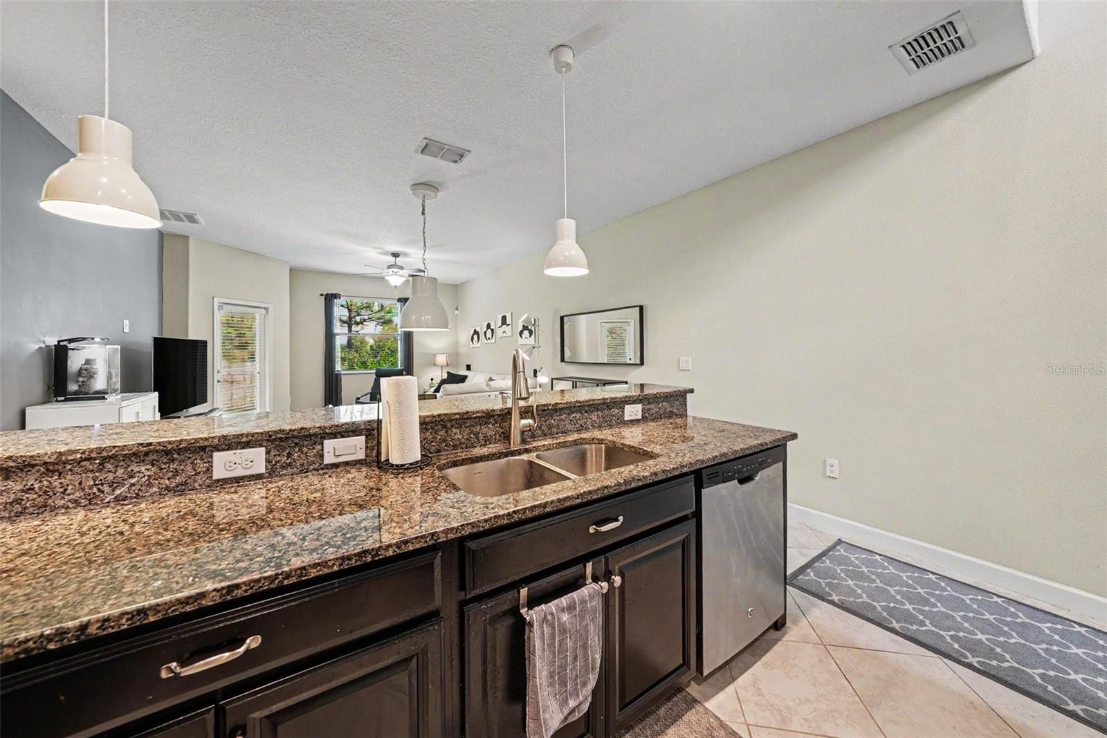 28504 TRANQUIL LAKE CIR, WESLEY CHAPEL, FL, 33543