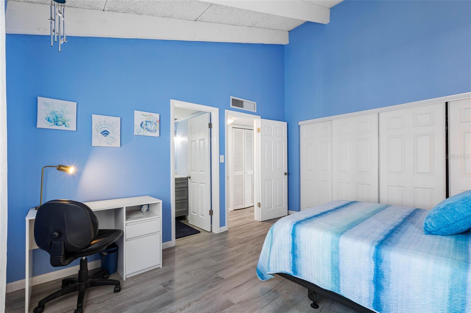 1401 GULF BLVD #212, CLEARWATER BEACH, FL, 33767