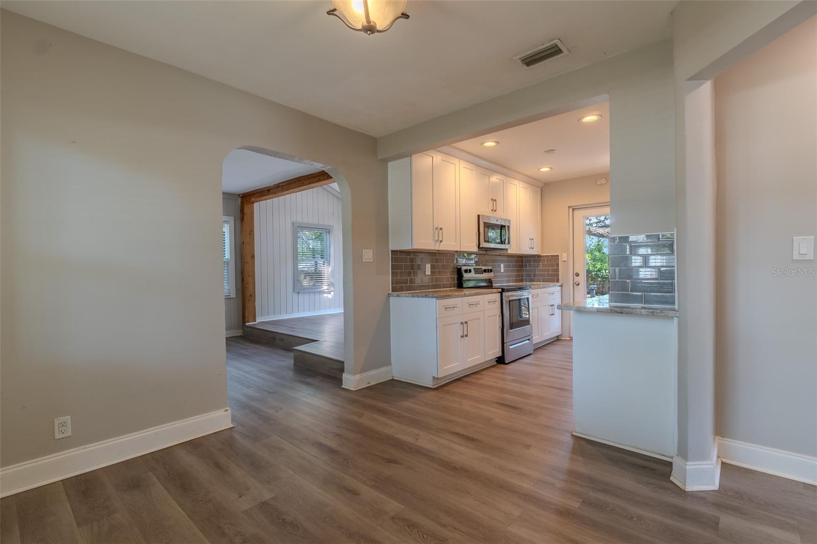 721 38TH AVE N, ST PETERSBURG, FL, 33704