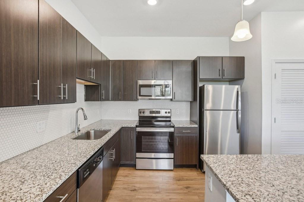 1185 S PINELLAS AVE #A3, TARPON SPRINGS, FL, 34689