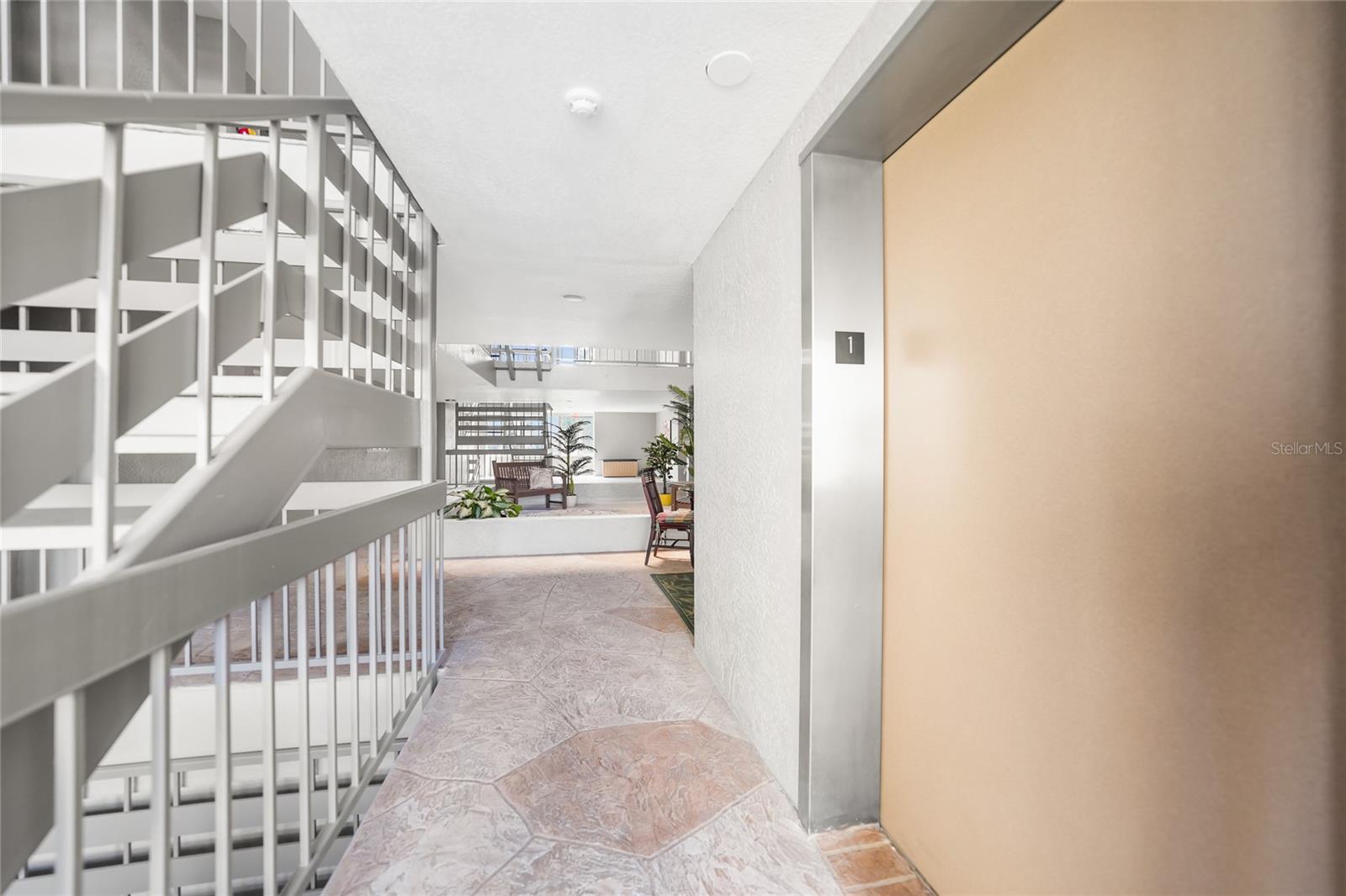 1477 PARK BEACH CIR #13, PUNTA GORDA, FL, 33950