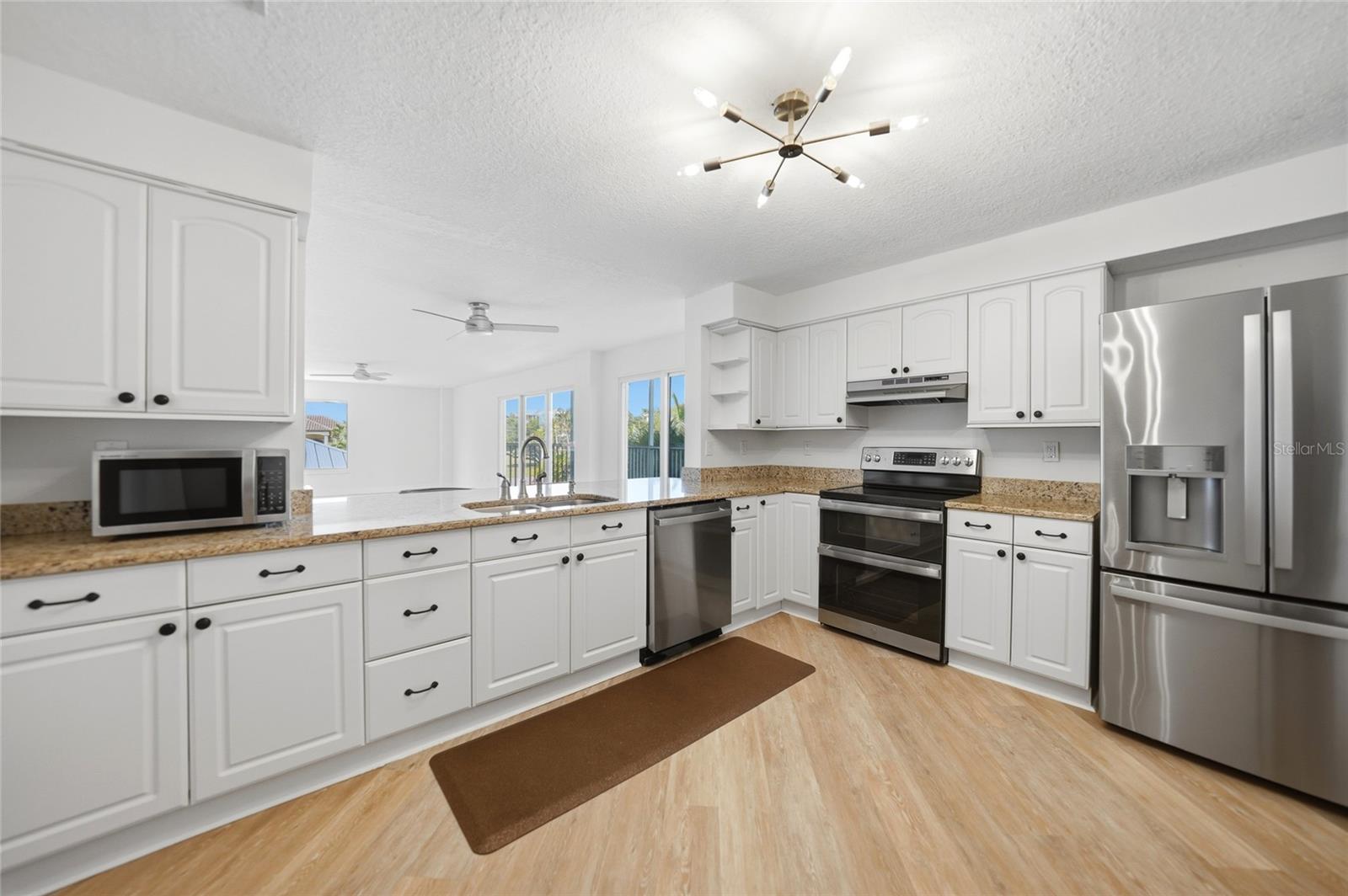 1477 PARK BEACH CIR #13, PUNTA GORDA, FL, 33950