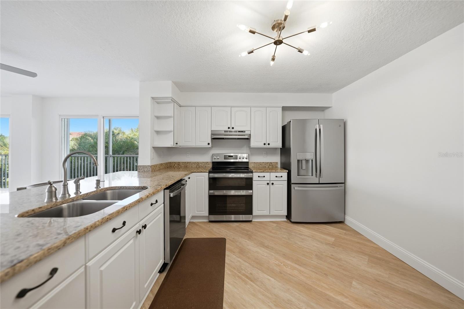 1477 PARK BEACH CIR #13, PUNTA GORDA, FL, 33950