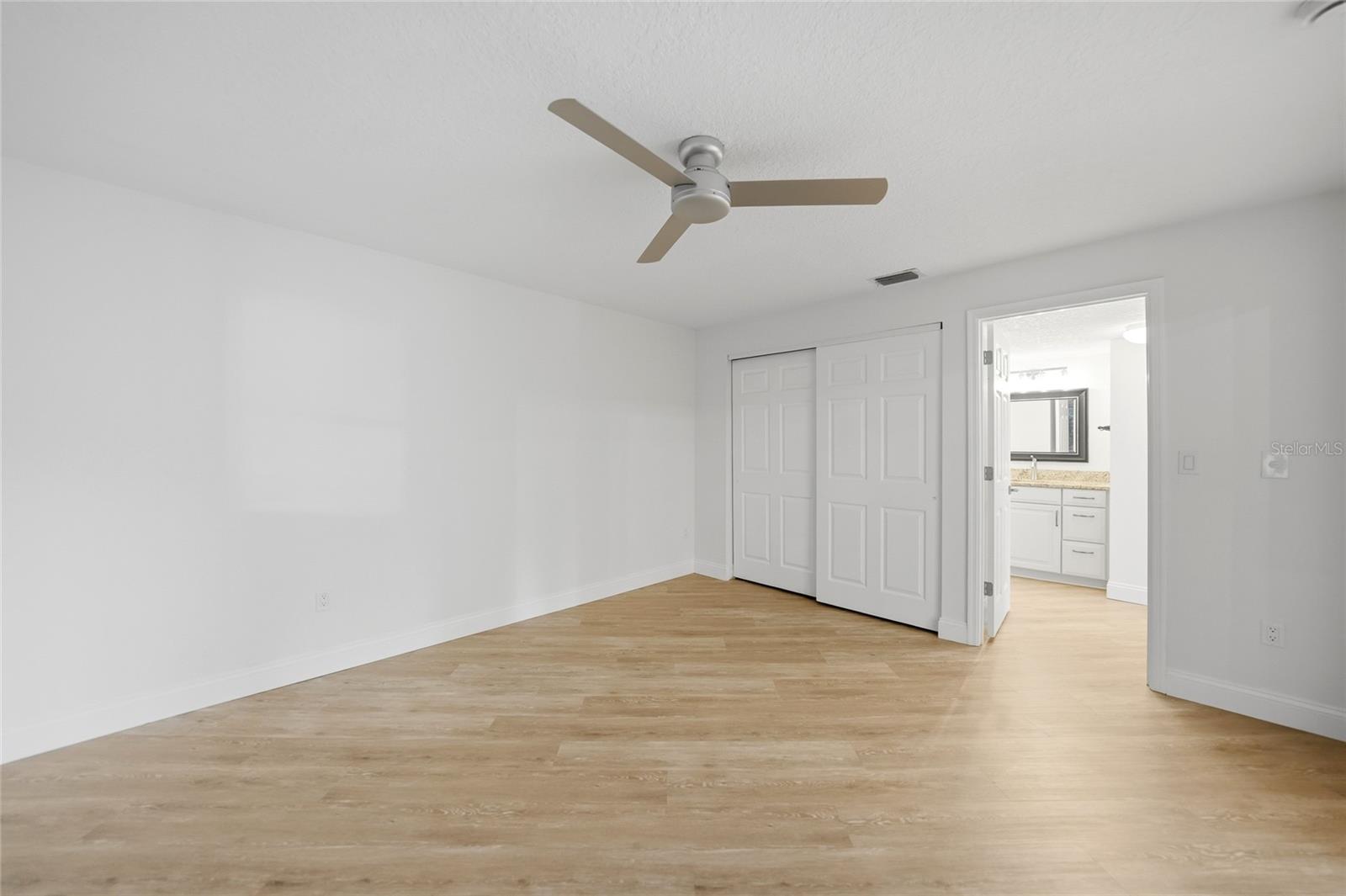 1477 PARK BEACH CIR #13, PUNTA GORDA, FL, 33950