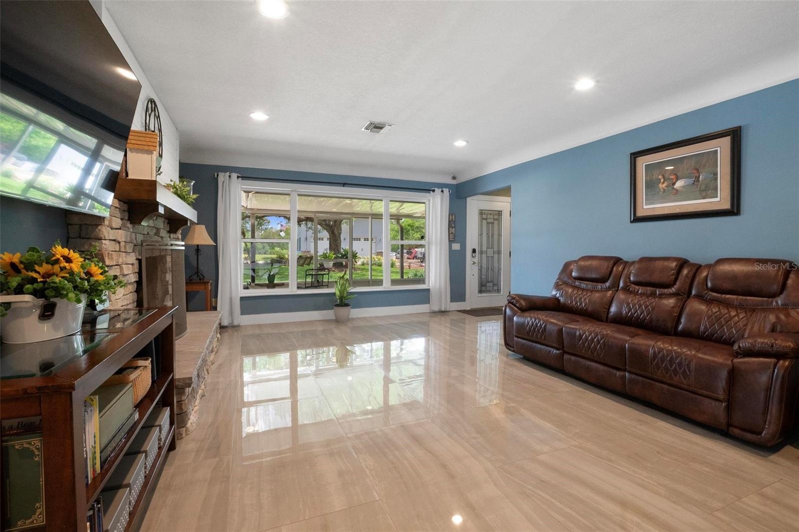 250 BRIGHAM RD NW, WINTER HAVEN, FL, 33881