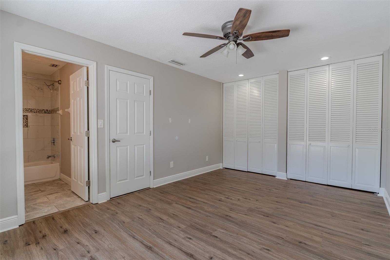 8018 W POCAHONTAS AVE, TAMPA, FL, 33615