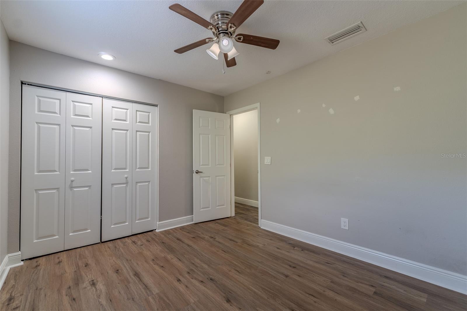 8018 W POCAHONTAS AVE, TAMPA, FL, 33615