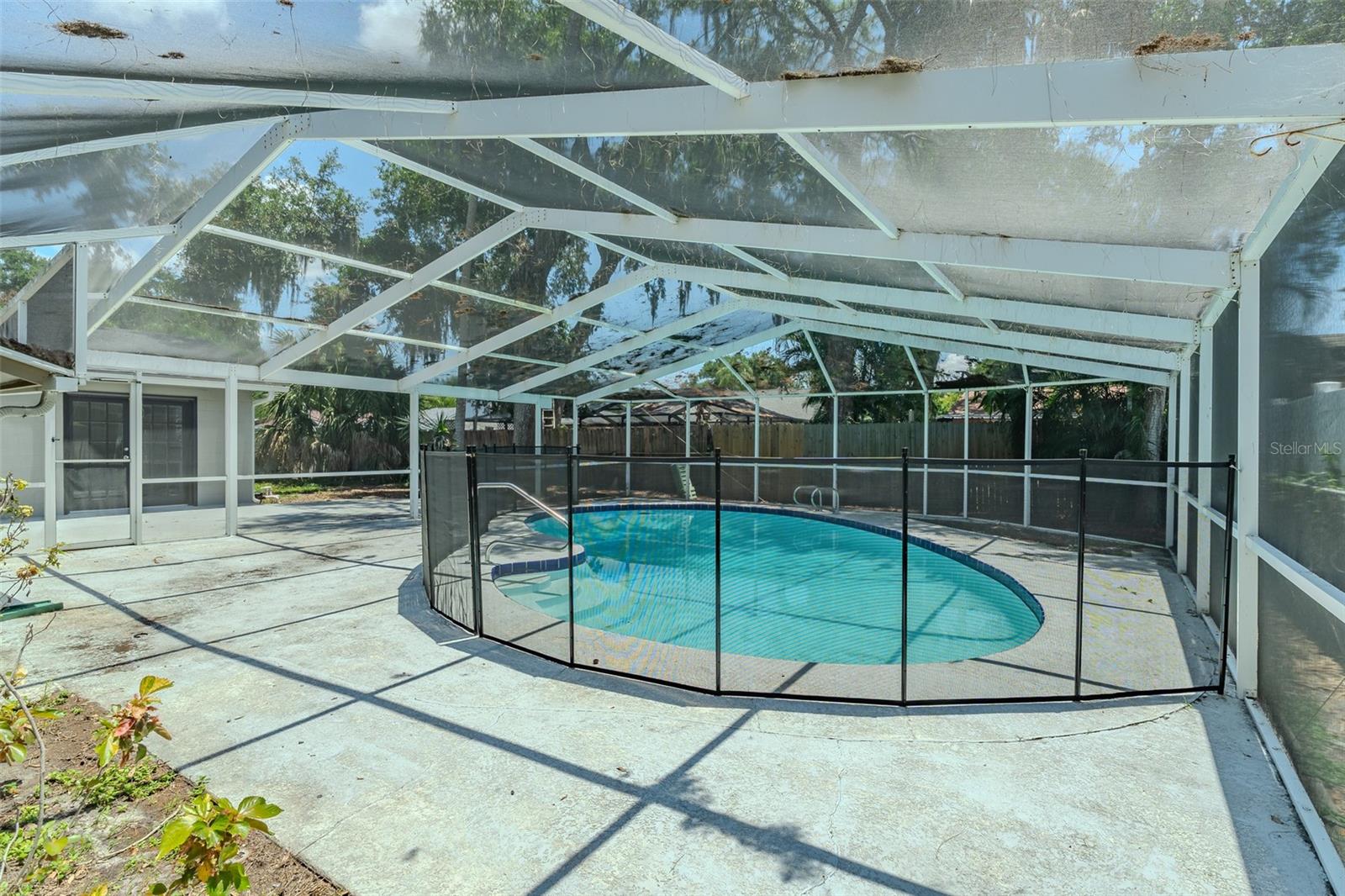 8018 W POCAHONTAS AVE, TAMPA, FL, 33615