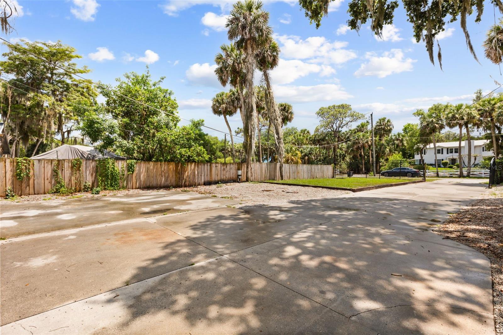2462 FORT LANE RD, GENEVA, FL, 32732