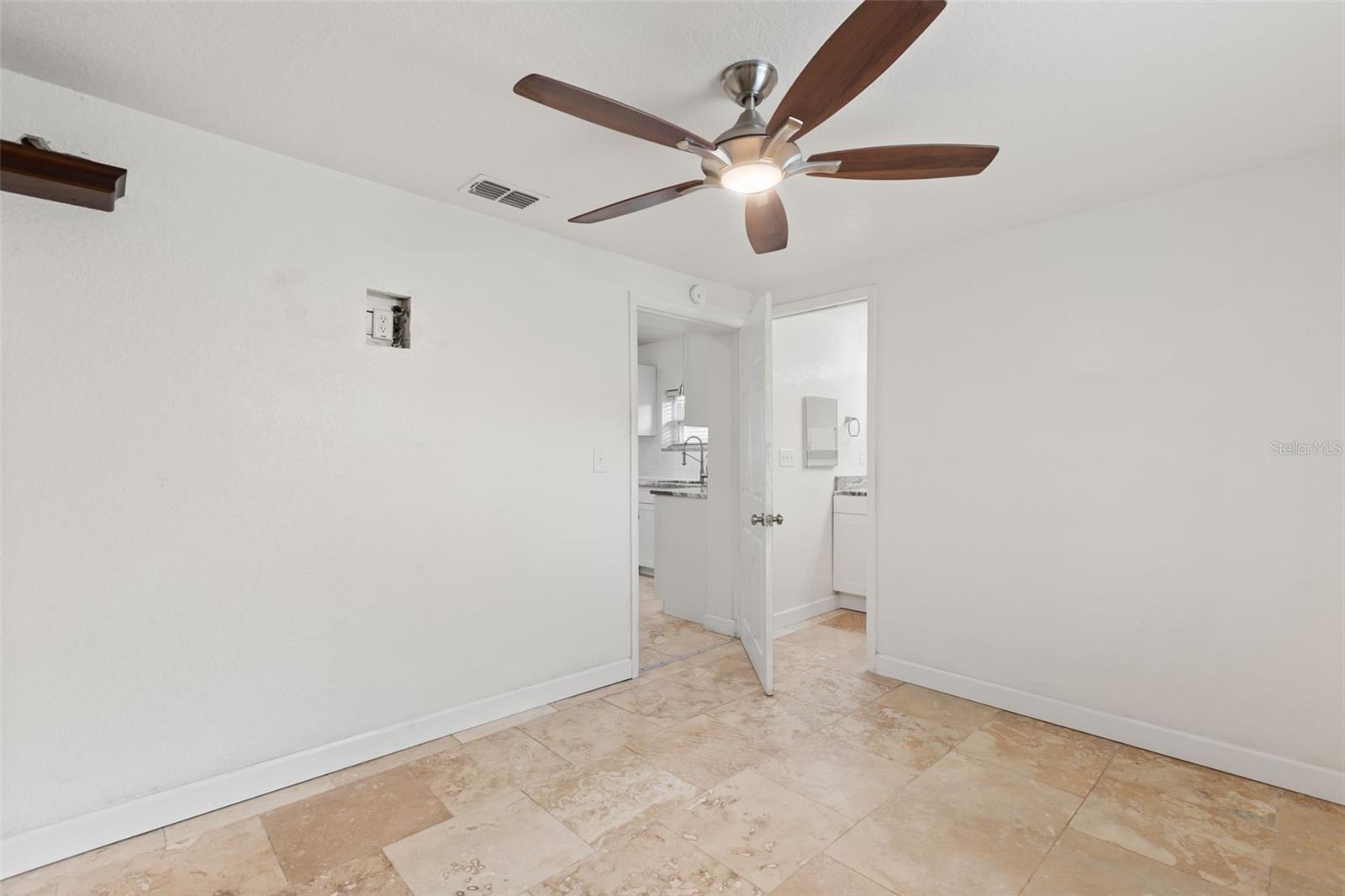 2462 FORT LANE RD, GENEVA, FL, 32732