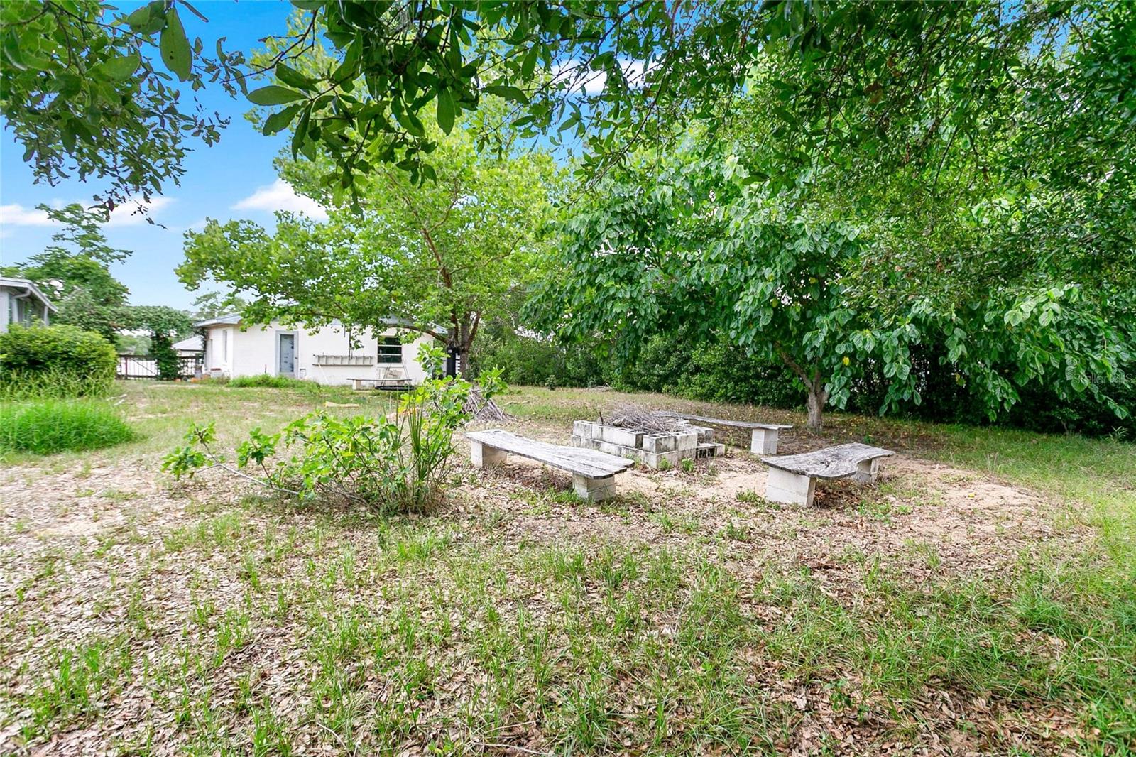 2201 WASHINGTON AVE, EUSTIS, FL, 32726