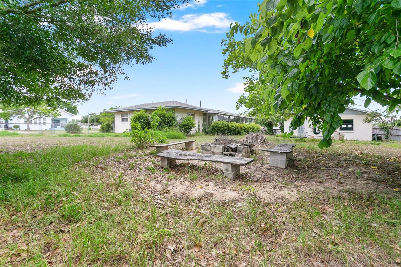 2201 WASHINGTON AVE, EUSTIS, FL, 32726