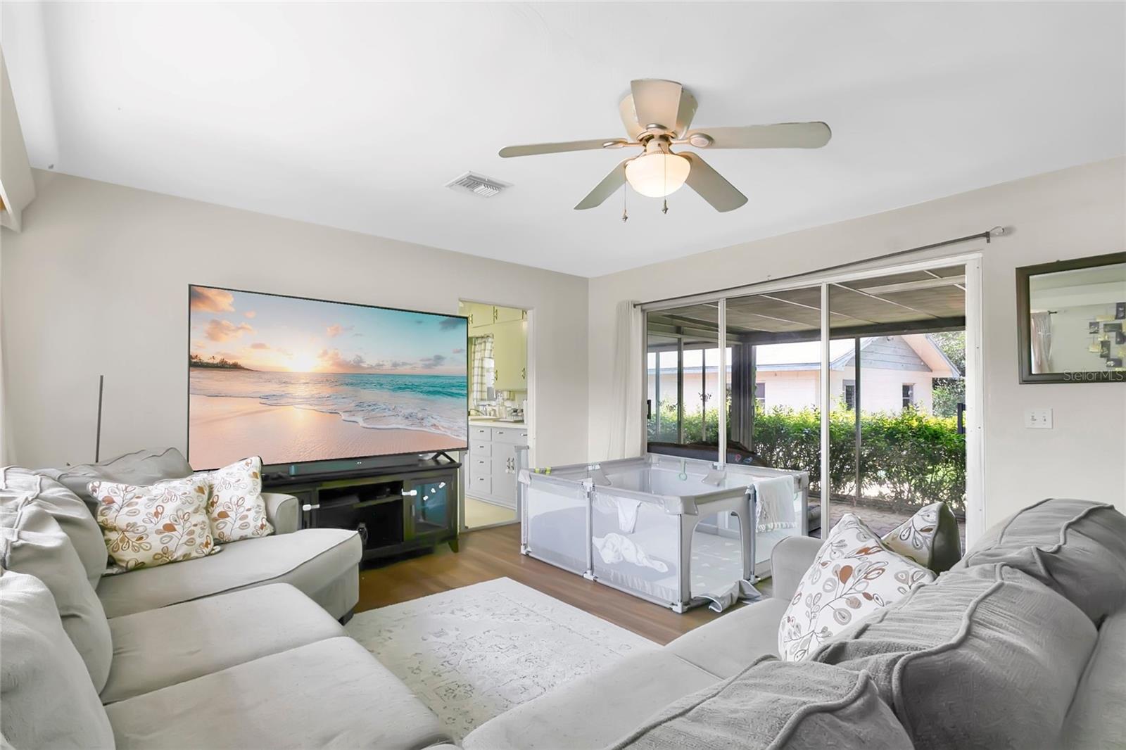 2201 WASHINGTON AVE, EUSTIS, FL, 32726