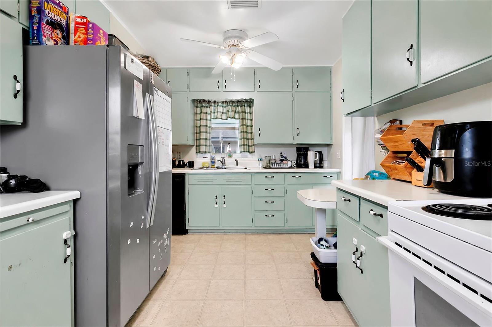 2201 WASHINGTON AVE, EUSTIS, FL, 32726