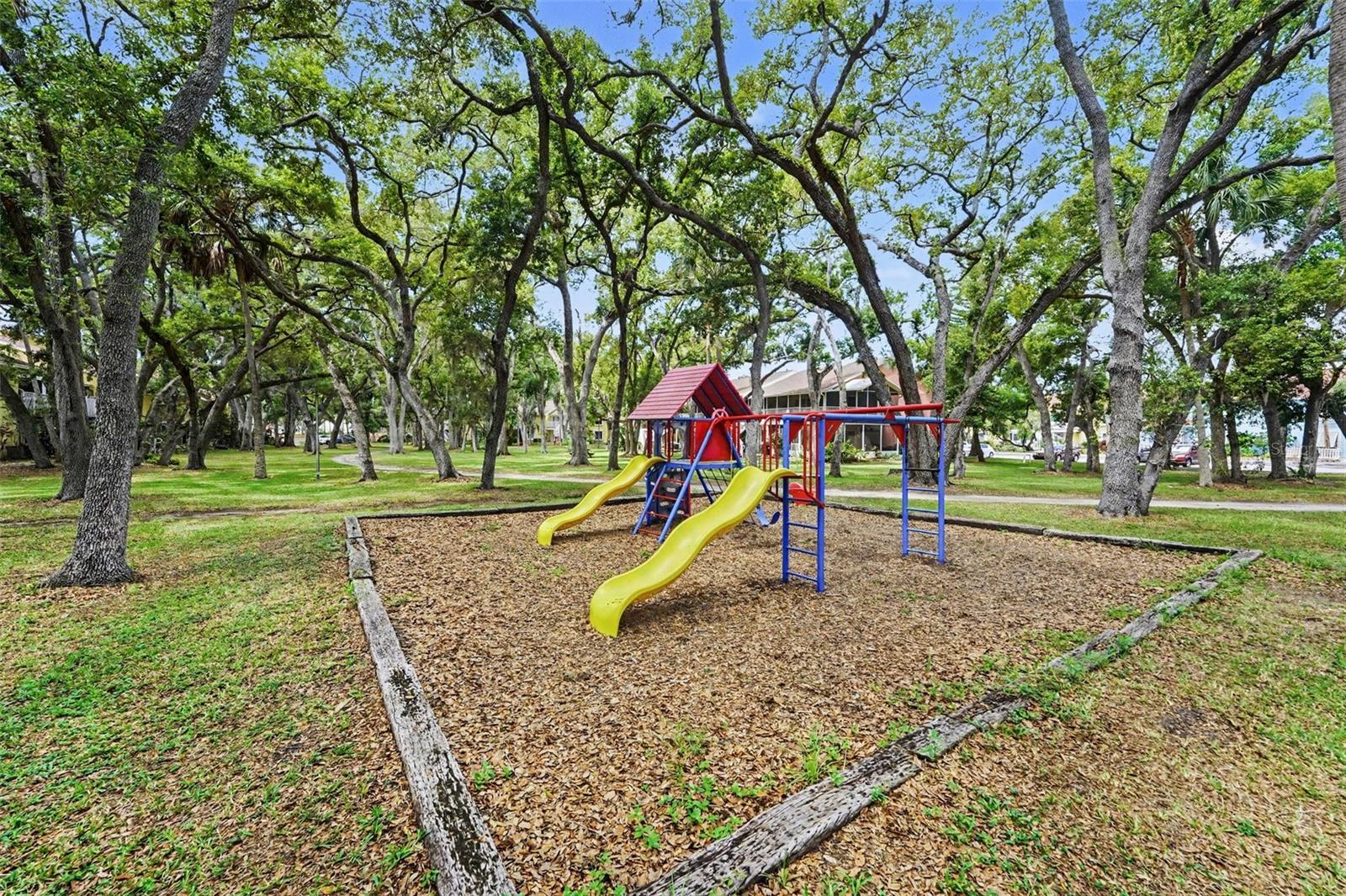 4105 38TH AVE S #75F, ST PETERSBURG, FL, 33711
