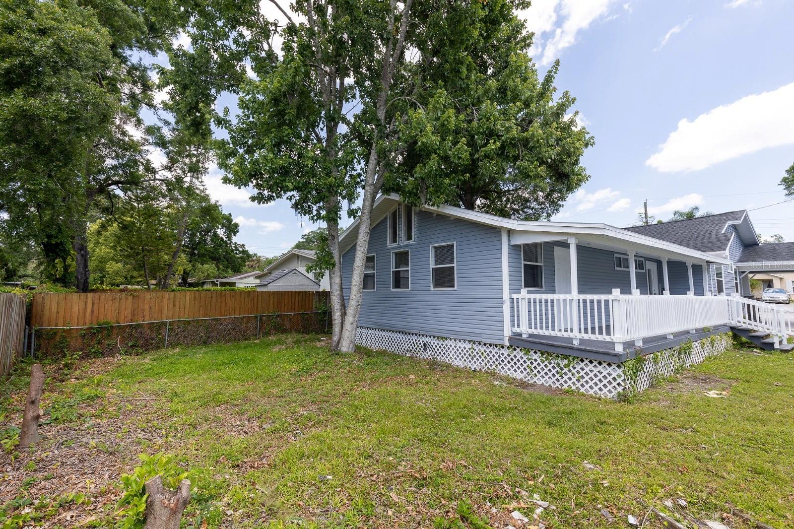 6906 N LYNN AVE, TAMPA, FL, 33604
