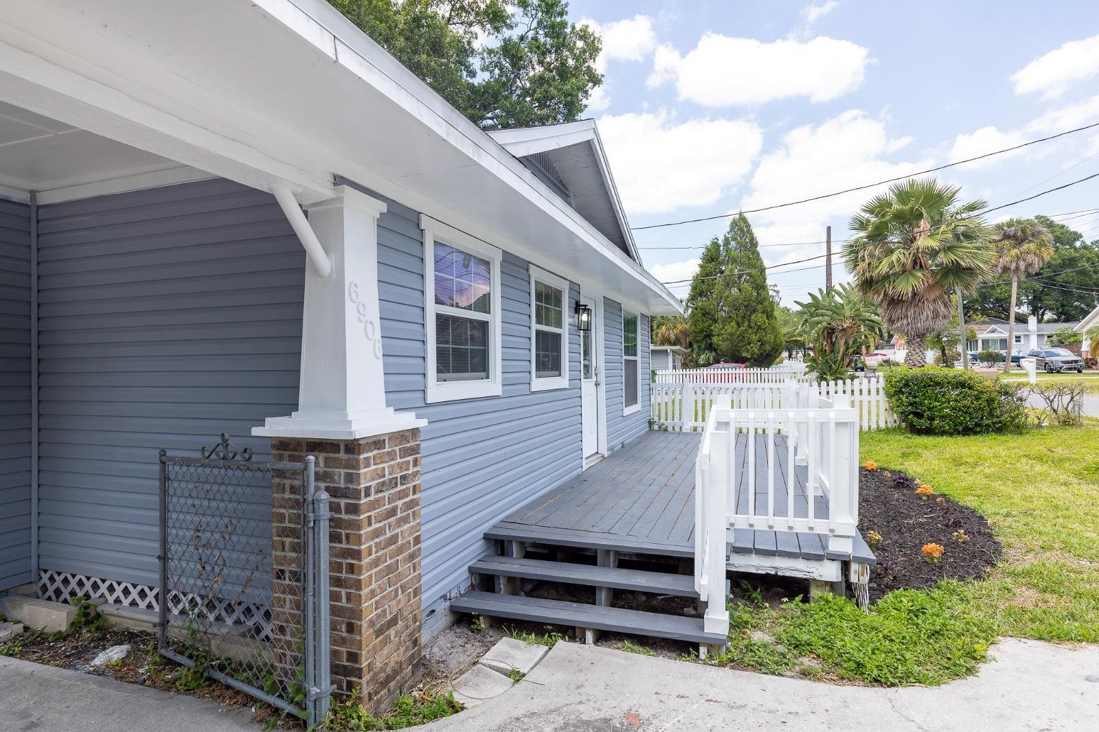 6906 N LYNN AVE, TAMPA, FL, 33604