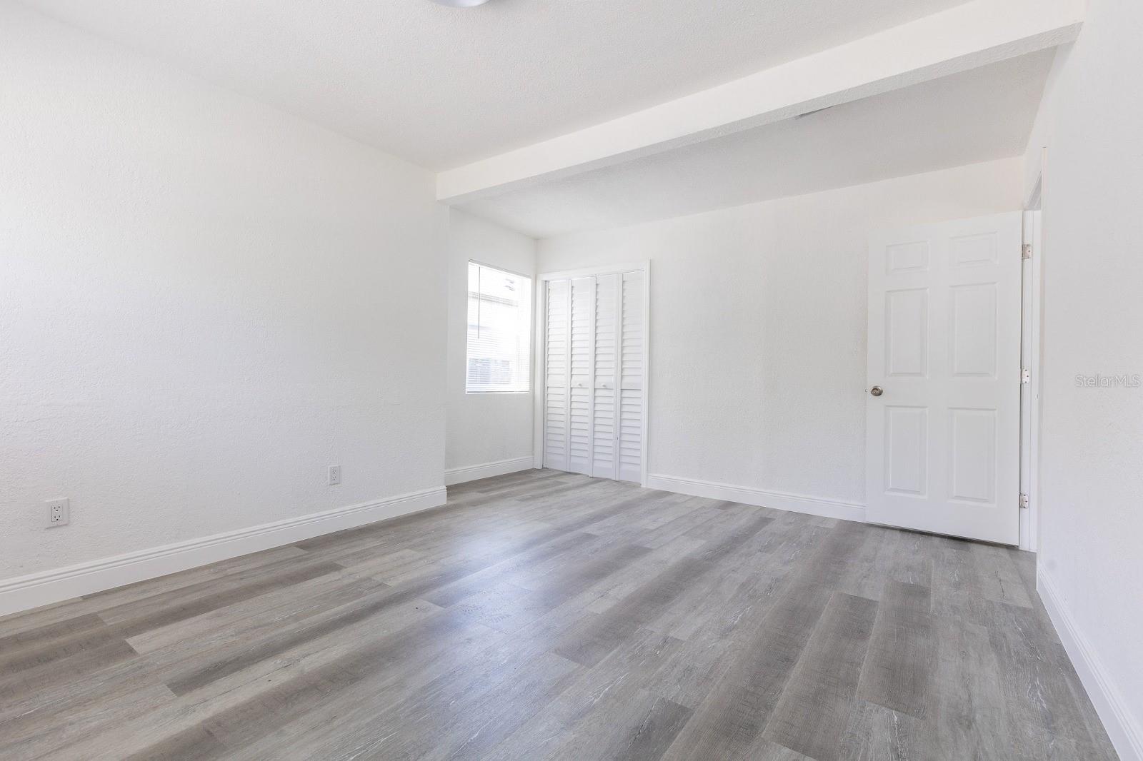 6906 N LYNN AVE, TAMPA, FL, 33604