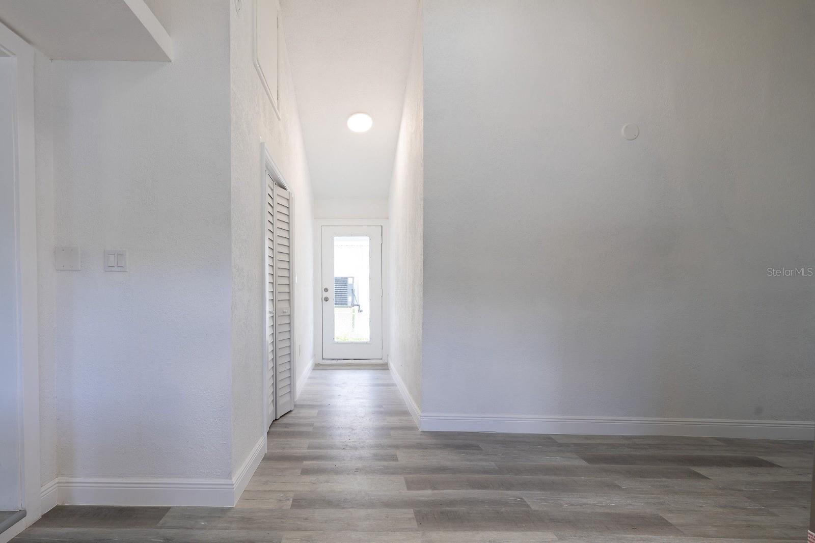 6906 N LYNN AVE, TAMPA, FL, 33604