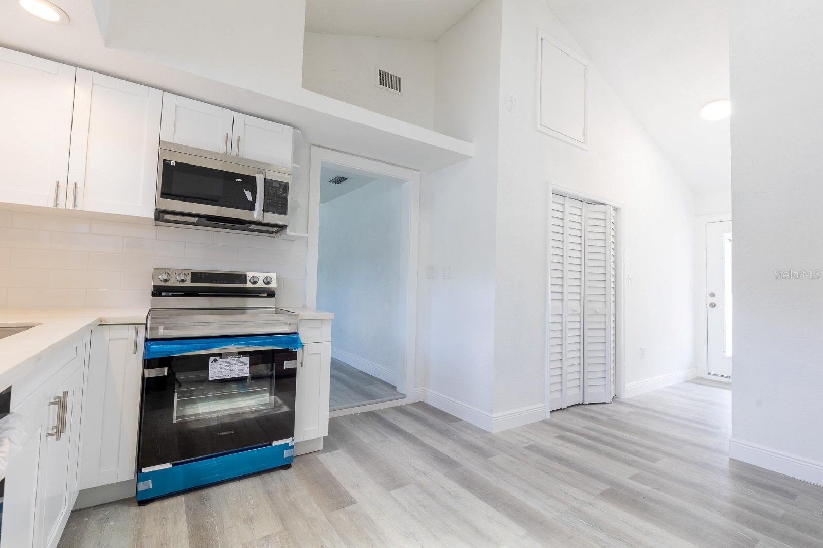 6906 N LYNN AVE, TAMPA, FL, 33604