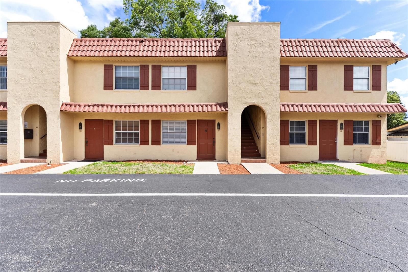 1112 W MAIN ST #C4, LEESBURG, FL, 34748