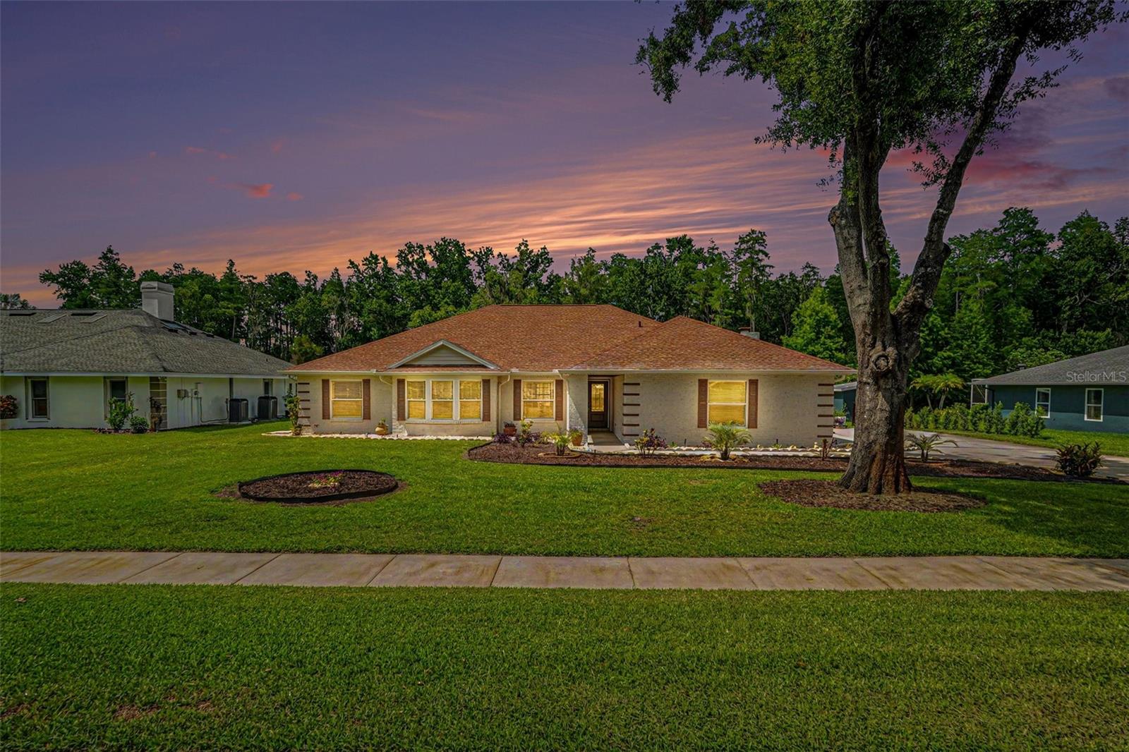 1015 HASTINGS CT, LUTZ, FL, 33548