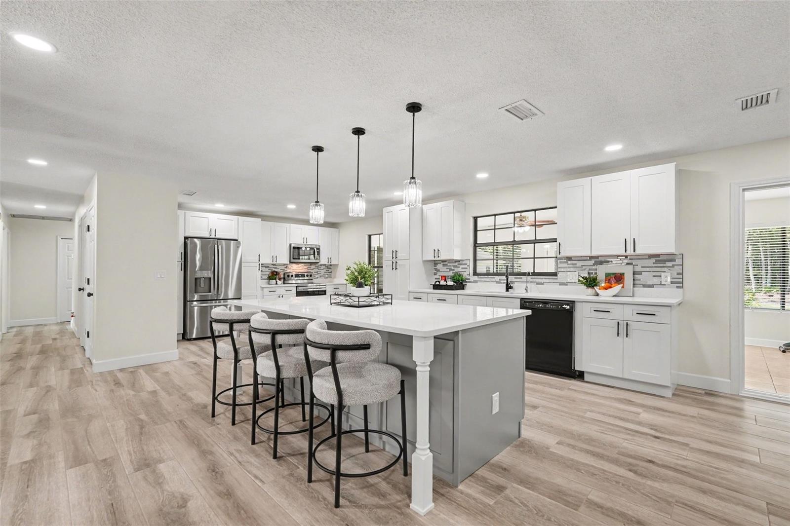 1015 HASTINGS CT, LUTZ, FL, 33548