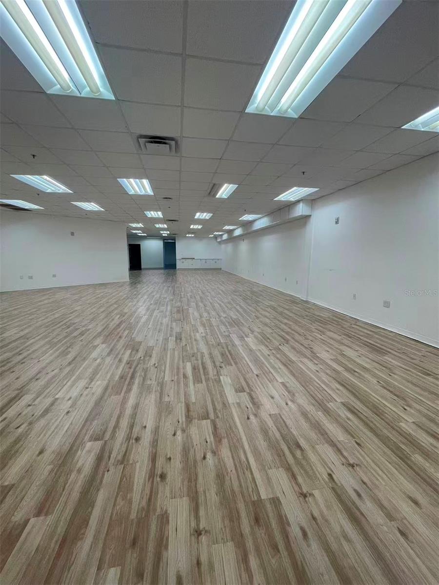 7075 KINGSPOINTE PKWY #9, ORLANDO, FL, 32819