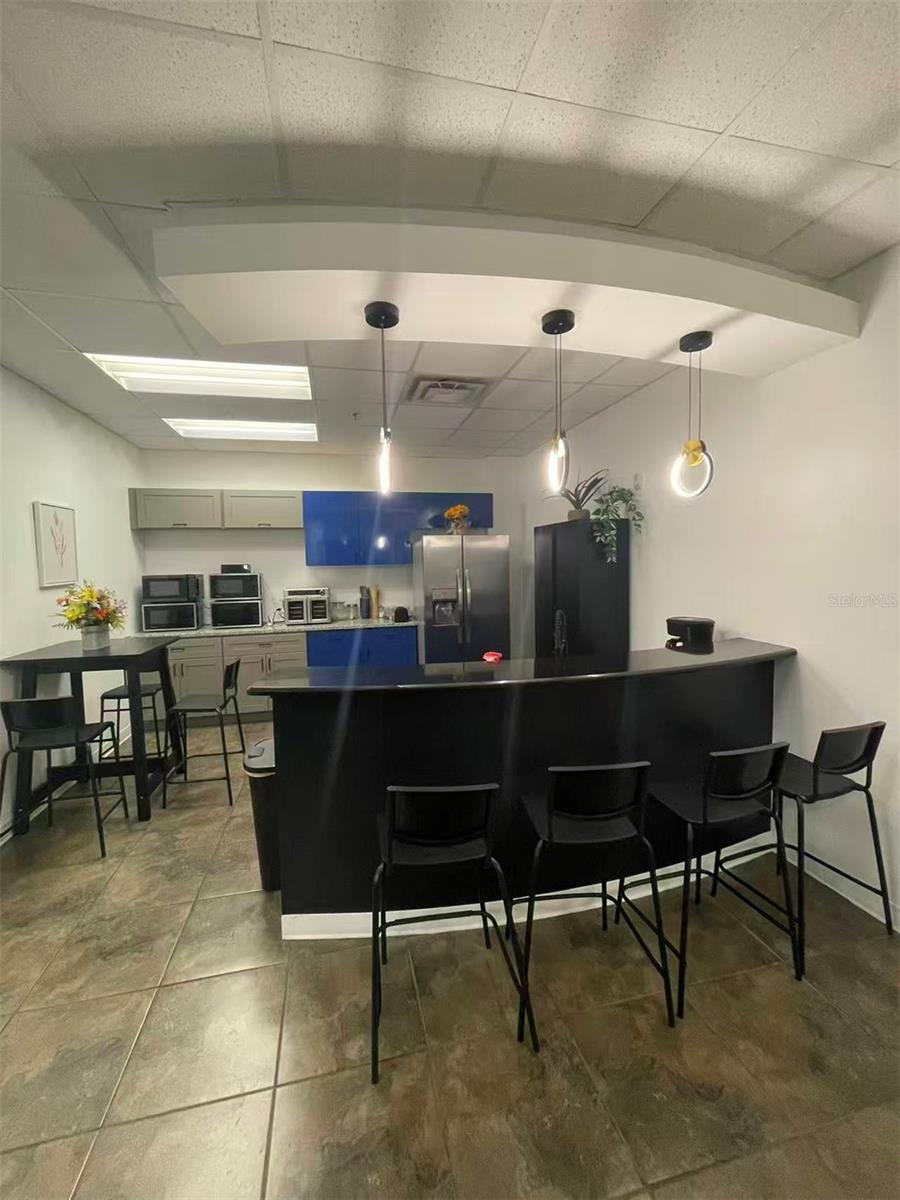 7075 KINGSPOINTE PKWY #9, ORLANDO, FL, 32819