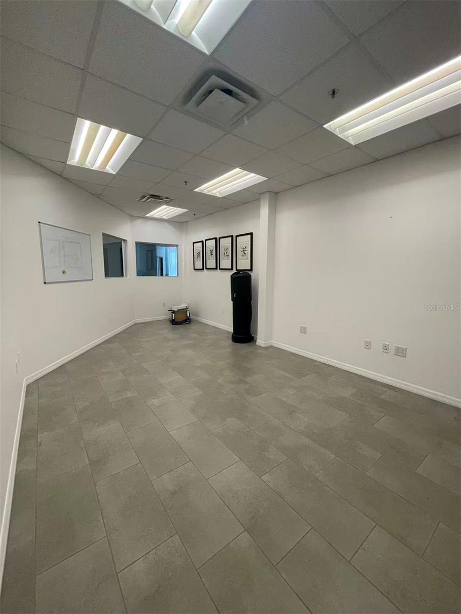 7075 KINGSPOINTE PKWY #9, ORLANDO, FL, 32819