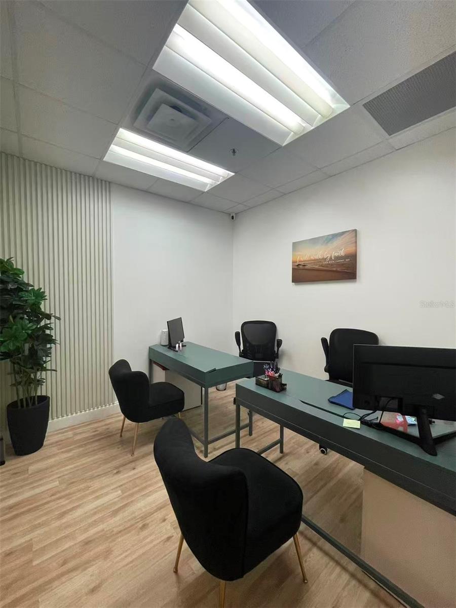 7075 KINGSPOINTE PKWY #9, ORLANDO, FL, 32819