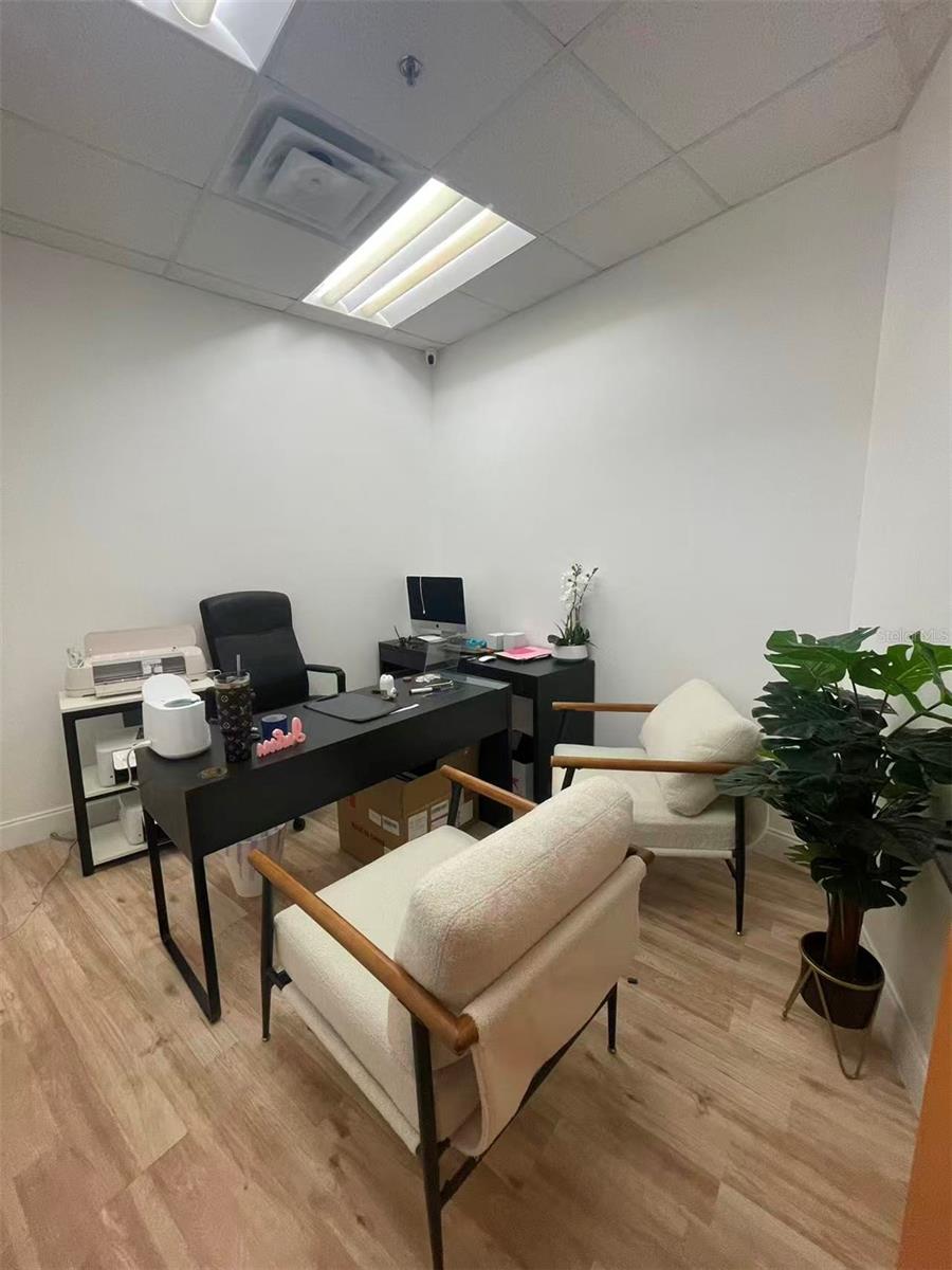 7075 KINGSPOINTE PKWY #9, ORLANDO, FL, 32819