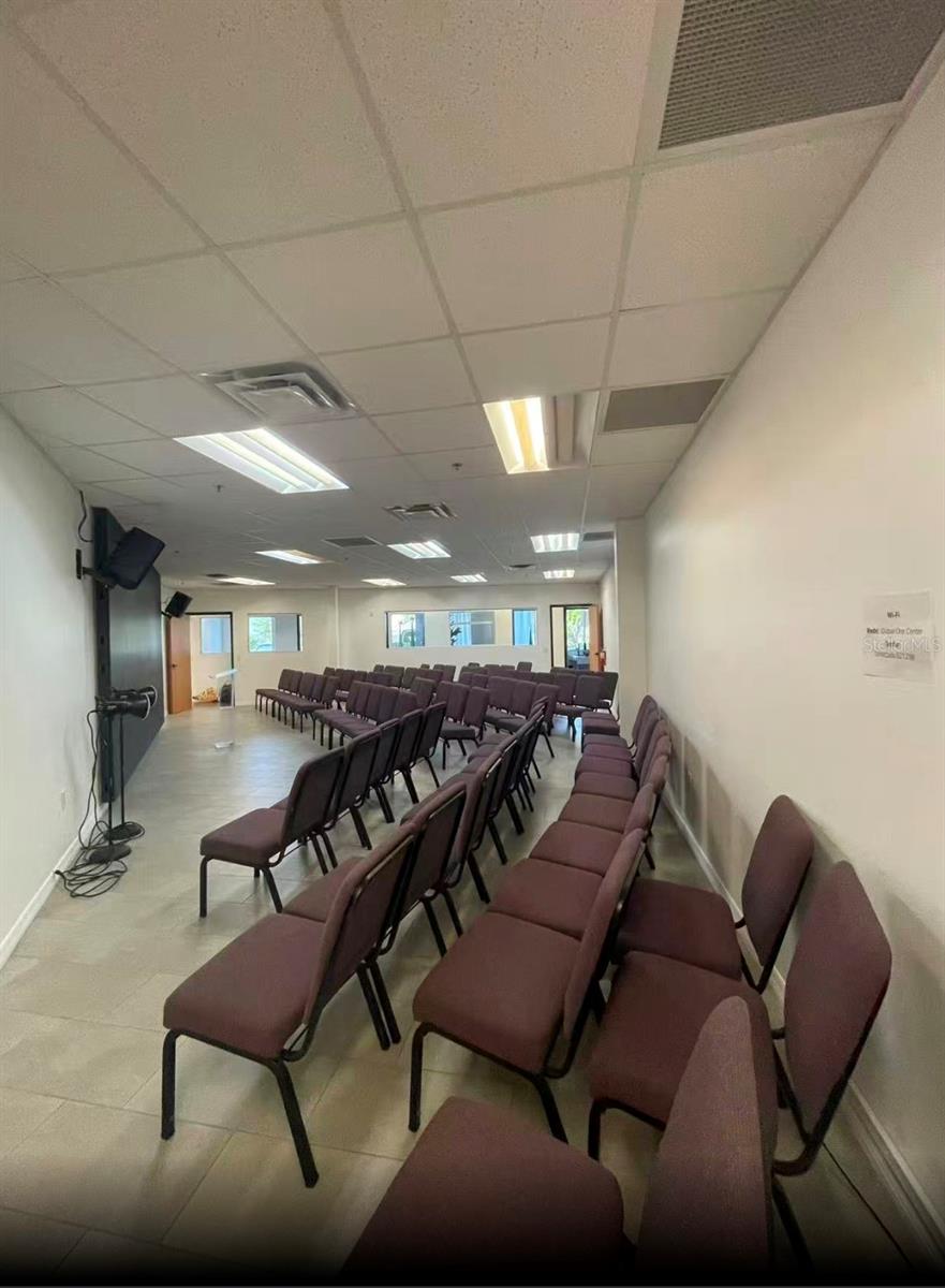 7075 KINGSPOINTE PKWY #9, ORLANDO, FL, 32819