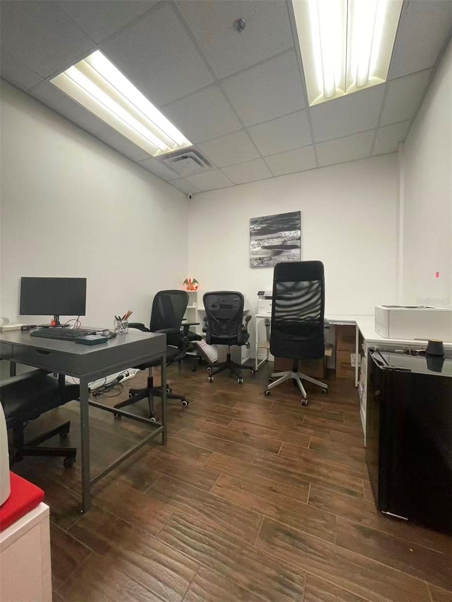 7075 KINGSPOINTE PKWY #9, ORLANDO, FL, 32819