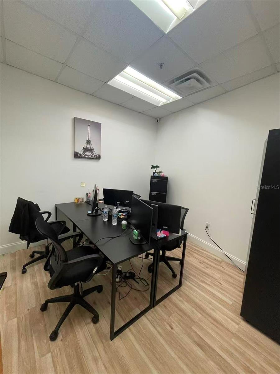 7075 KINGSPOINTE PKWY #9, ORLANDO, FL, 32819