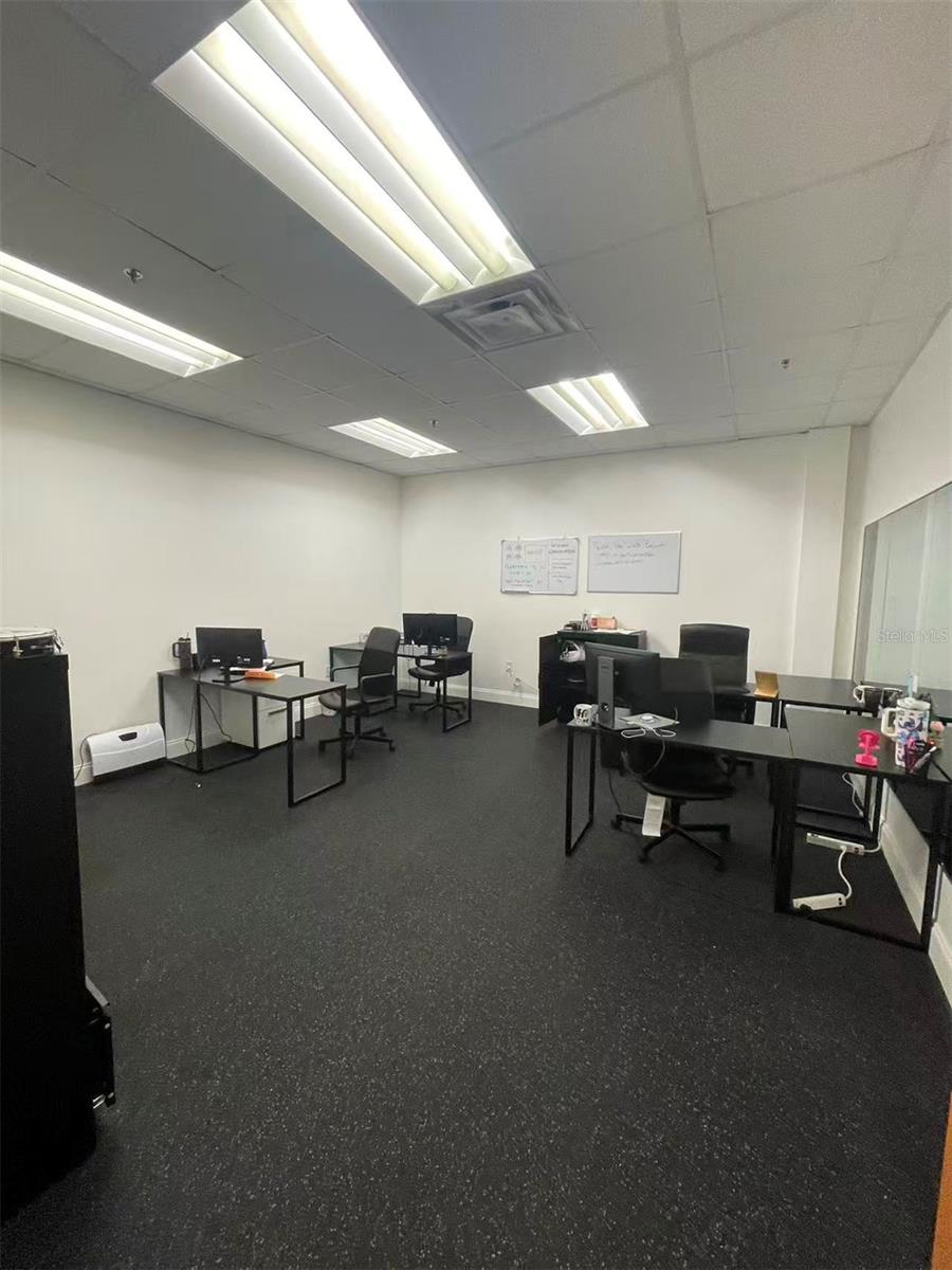 7075 KINGSPOINTE PKWY #9, ORLANDO, FL, 32819