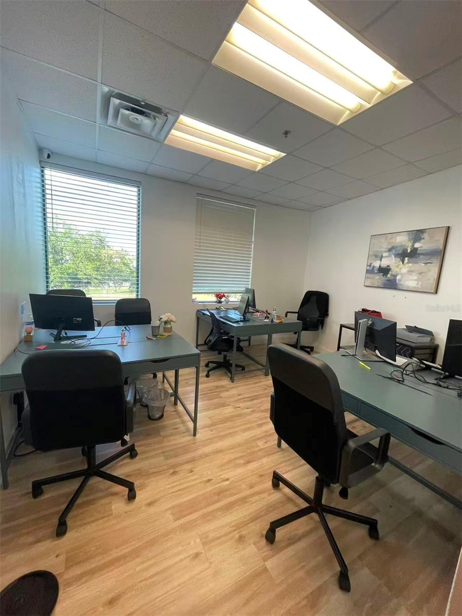 7075 KINGSPOINTE PKWY #9, ORLANDO, FL, 32819