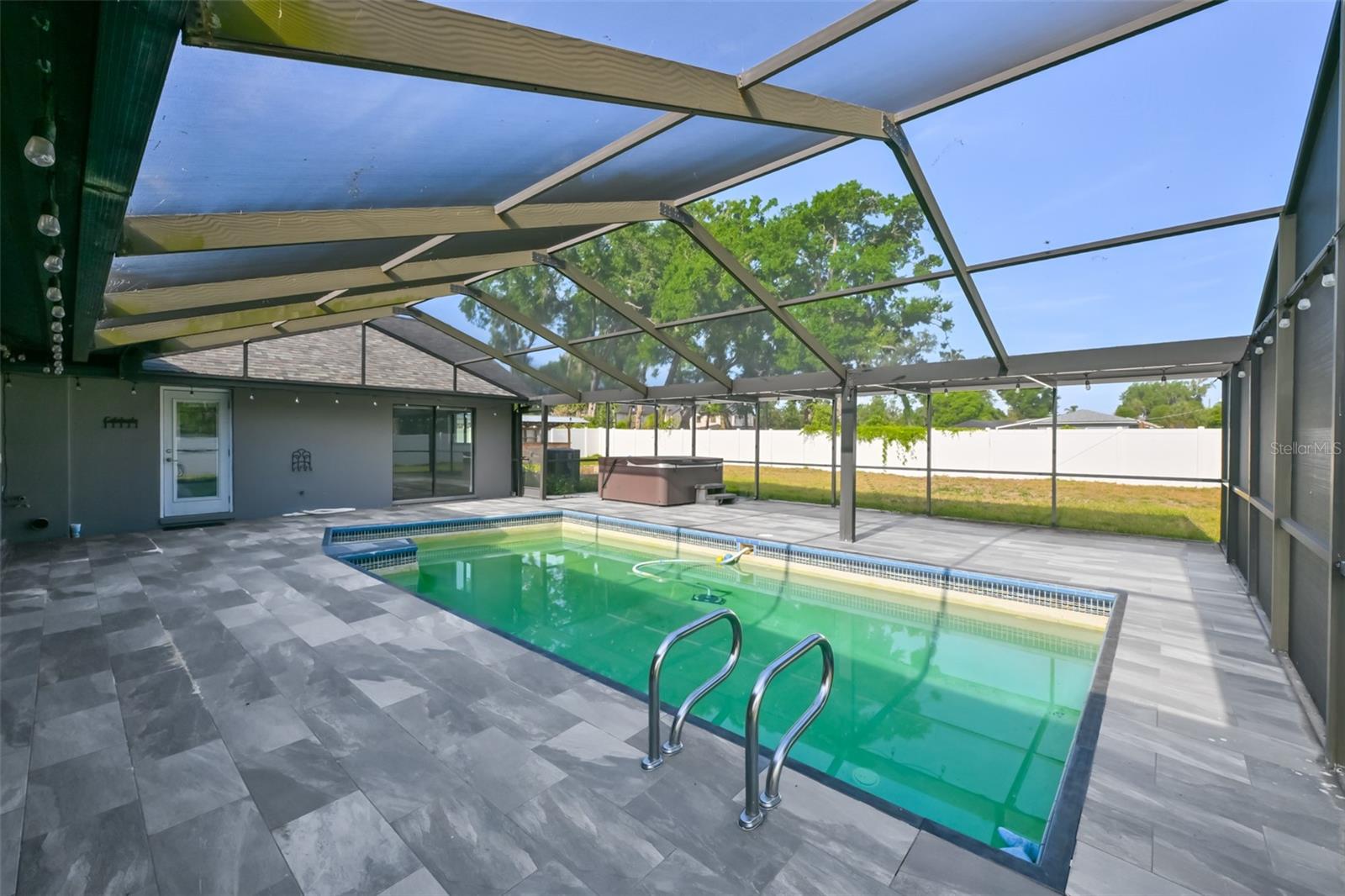 2701 HERNDON ST, VALRICO, FL, 33596